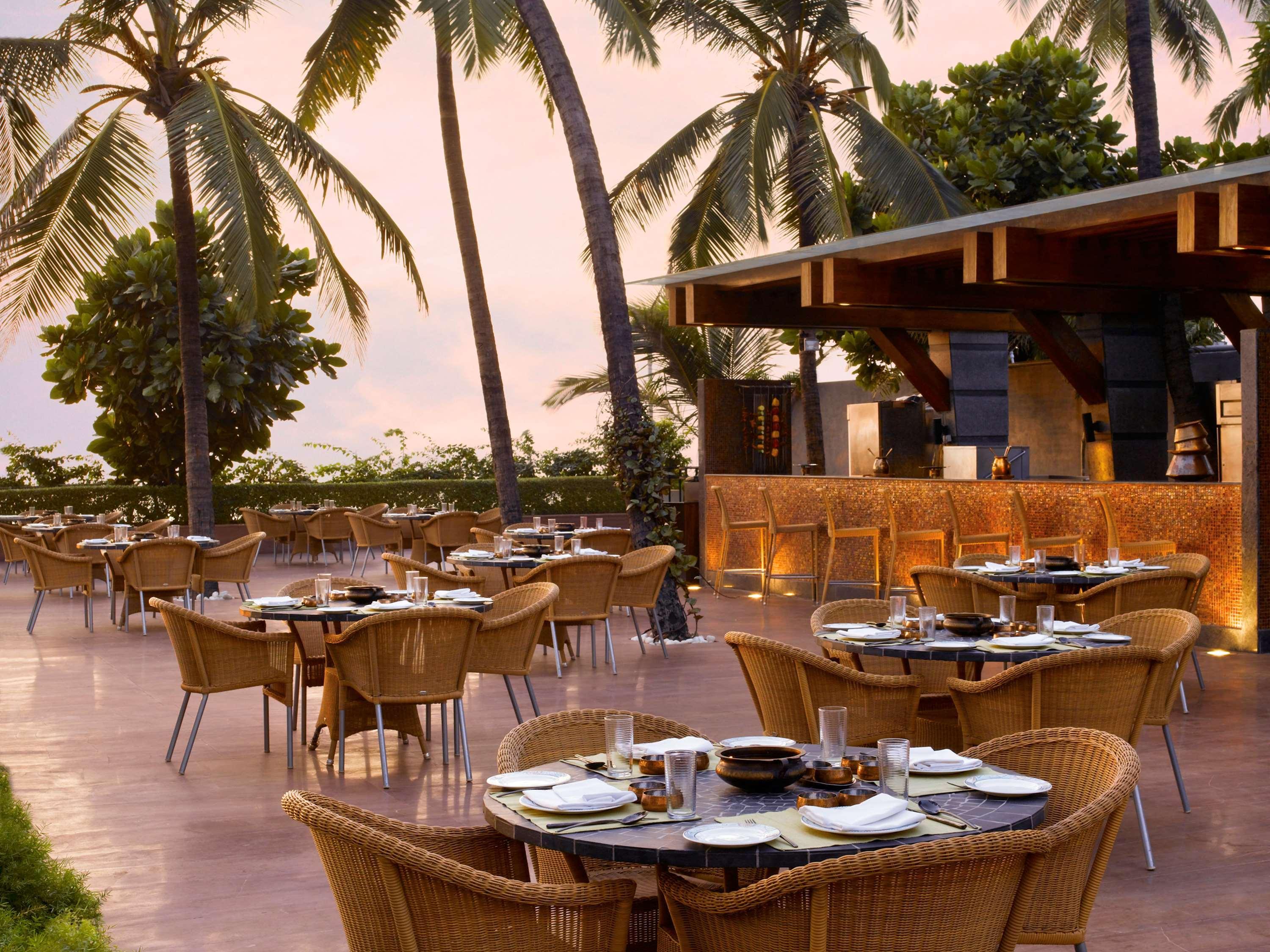 Novotel Mumbai Juhu Beach Екстериор снимка The Park, Hyderabad