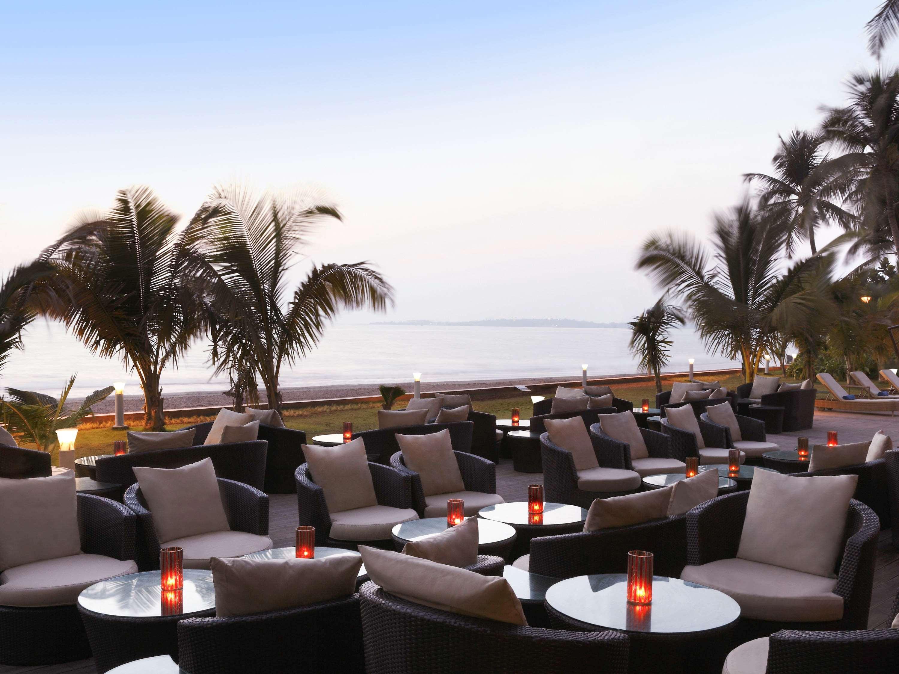Novotel Mumbai Juhu Beach Екстериор снимка The Beach Club