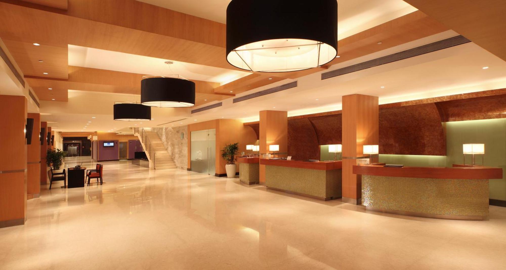Novotel Mumbai Juhu Beach Екстериор снимка The lobby of the hotel